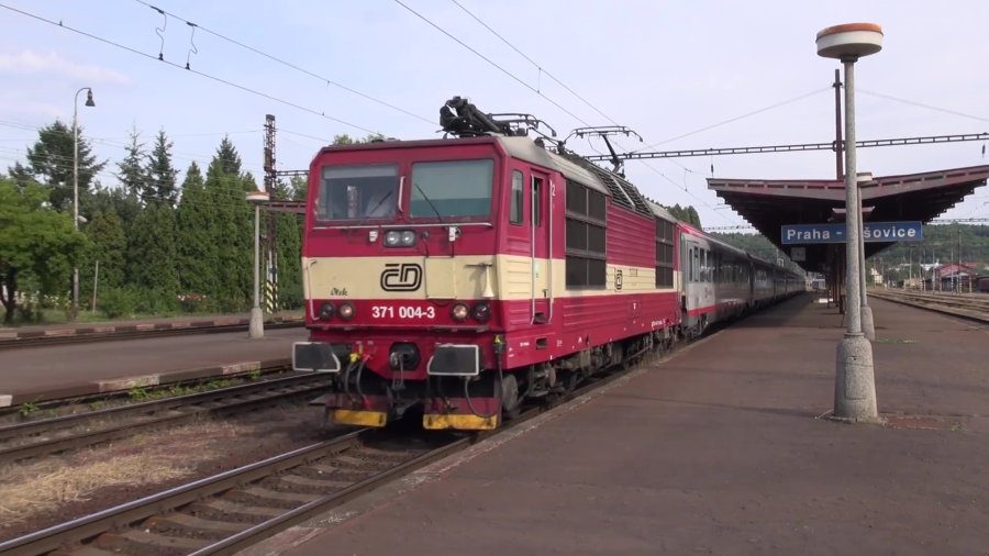 371 004-3