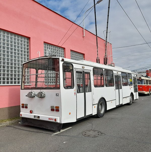82