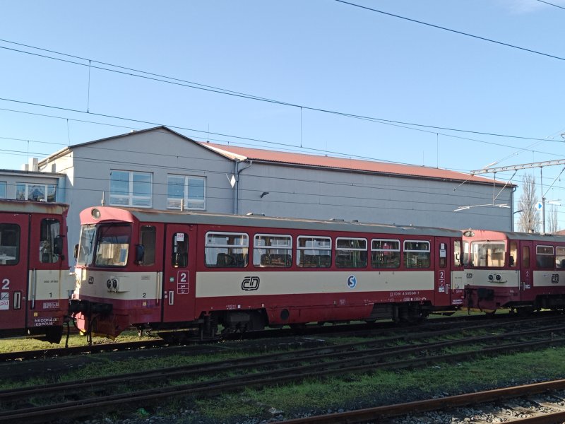 810 049-7