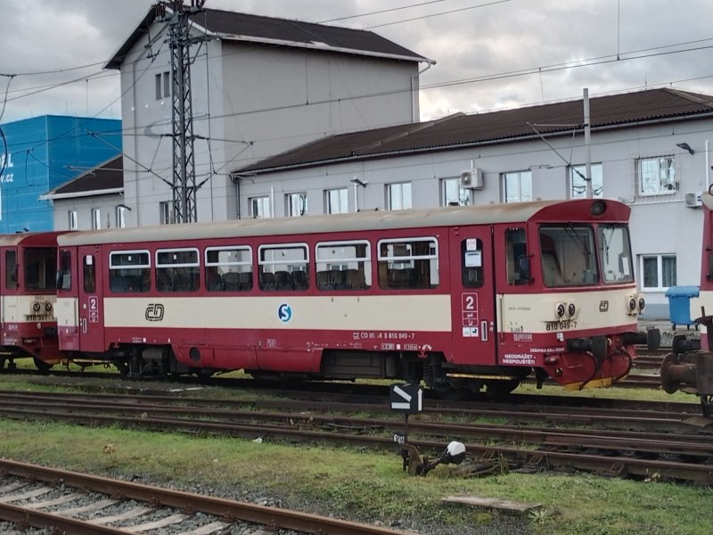 810 049-7