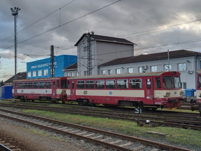 810 049-7
