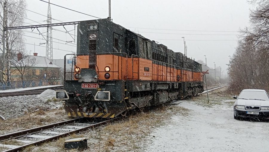 740 701-8