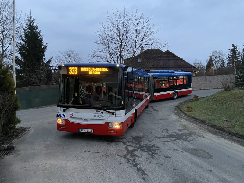 9952
