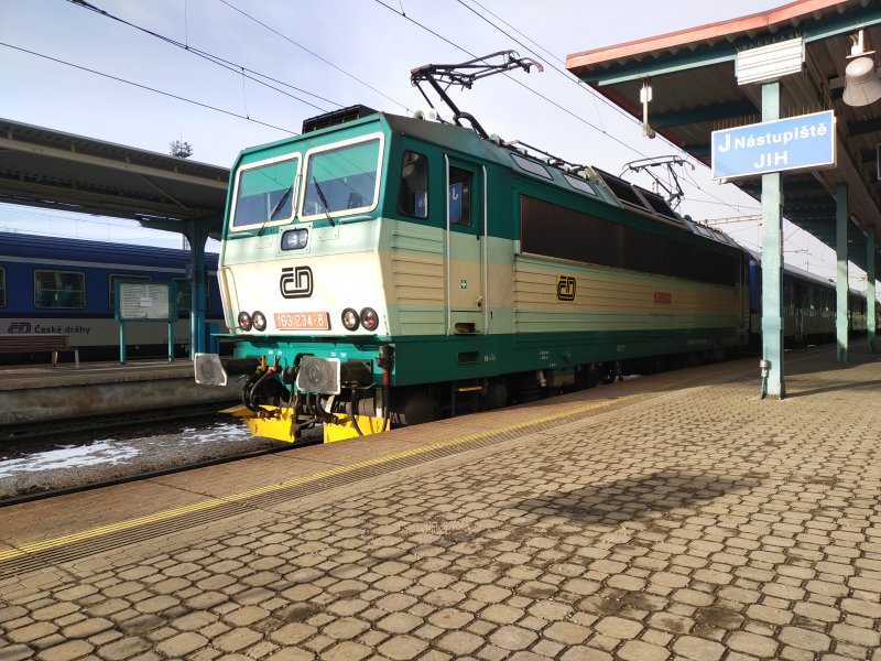 163 234-8
