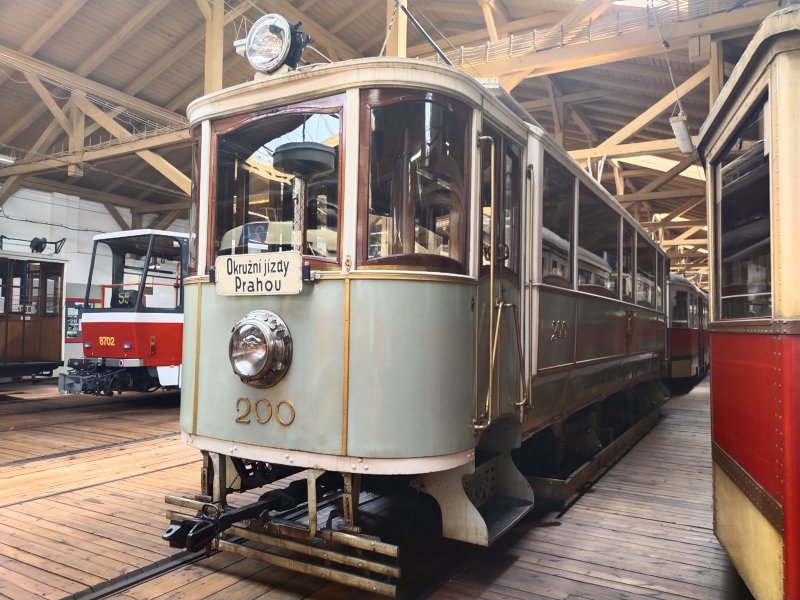 200