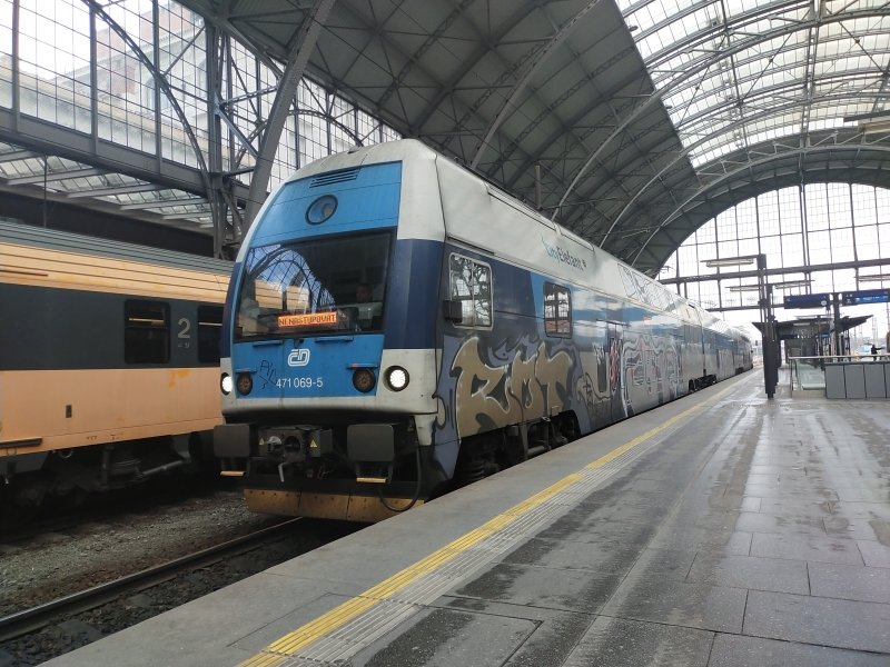 471 069-5