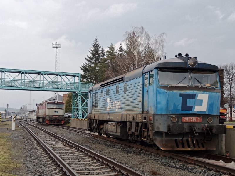 751 219-7