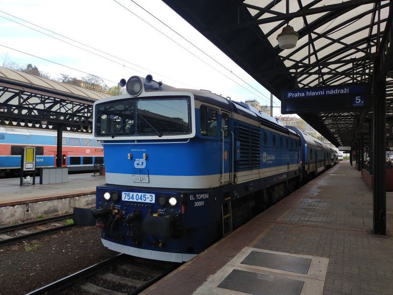 754 045-3