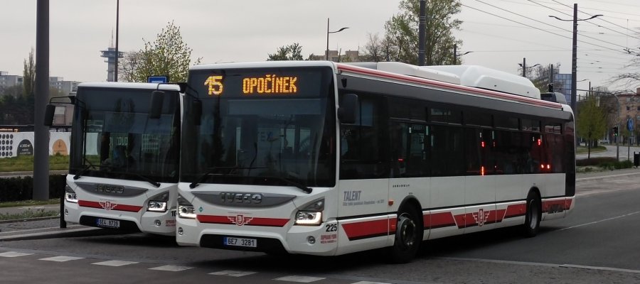 225