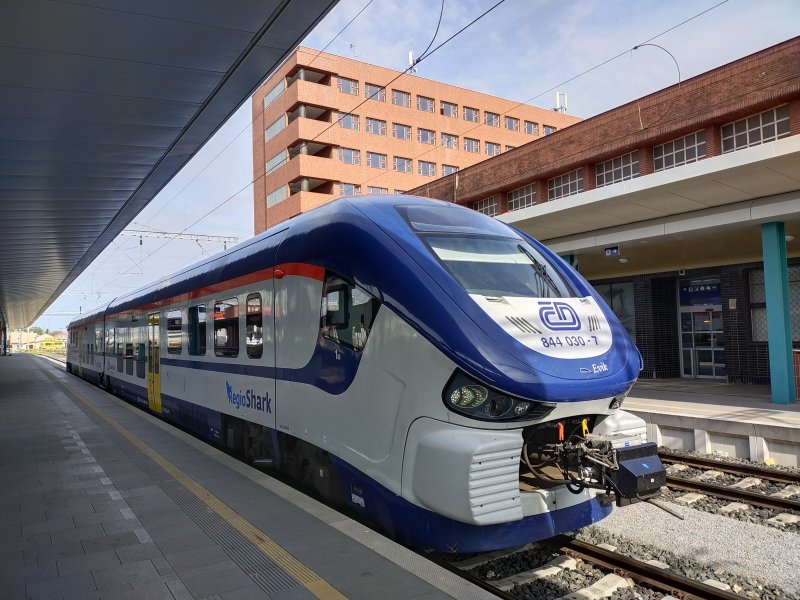 844 030-7
