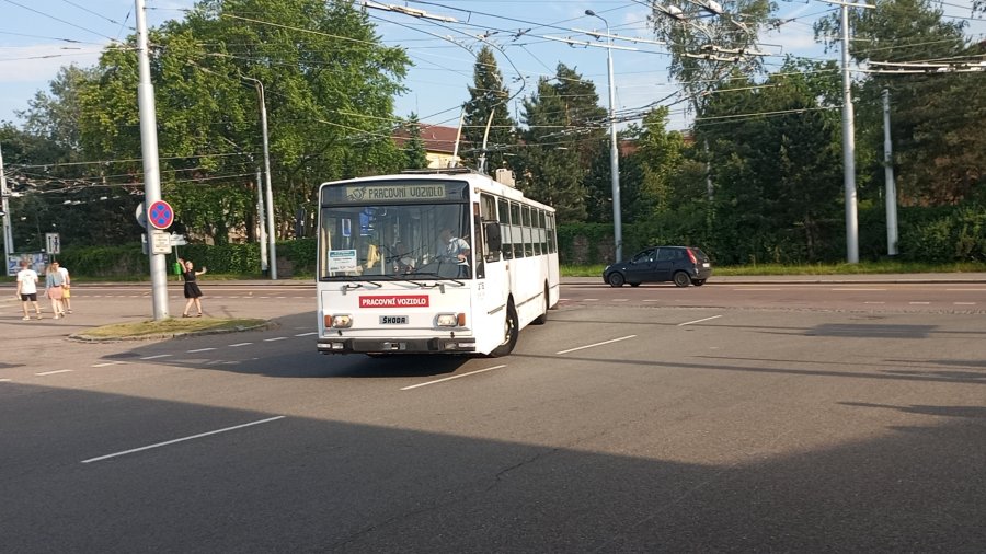 376