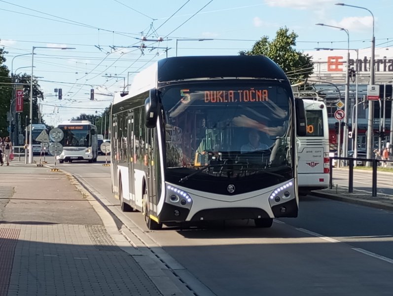 460