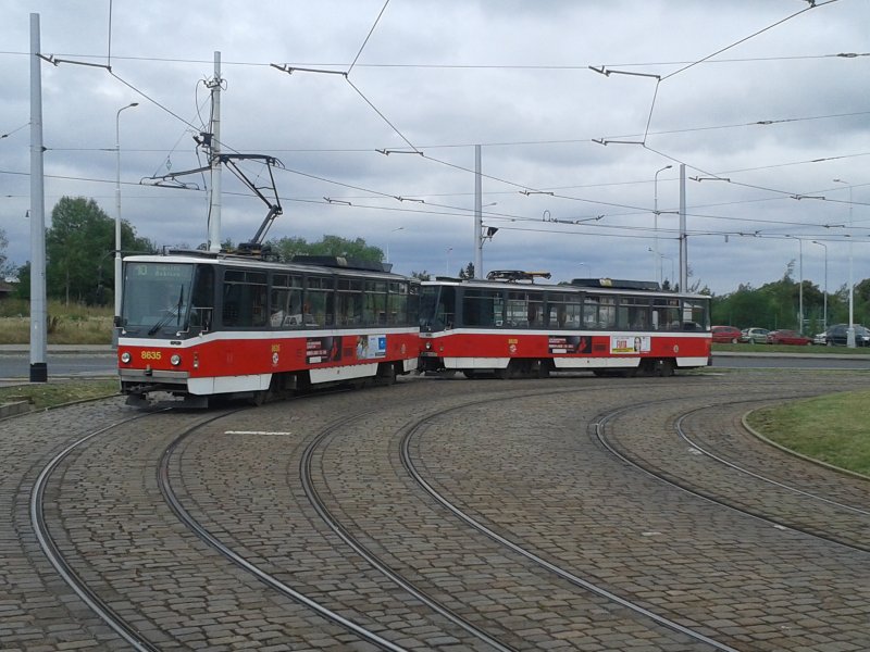 8635