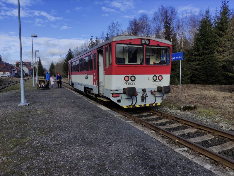 811 013-6