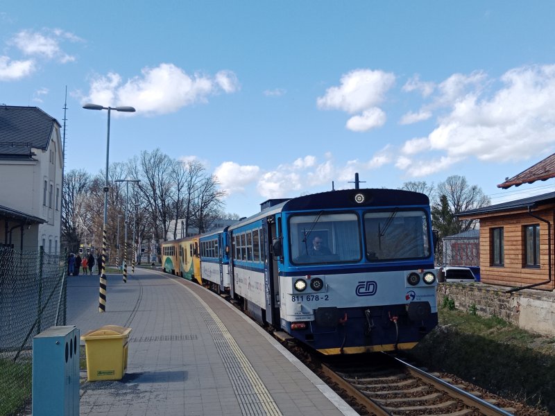811 678-2