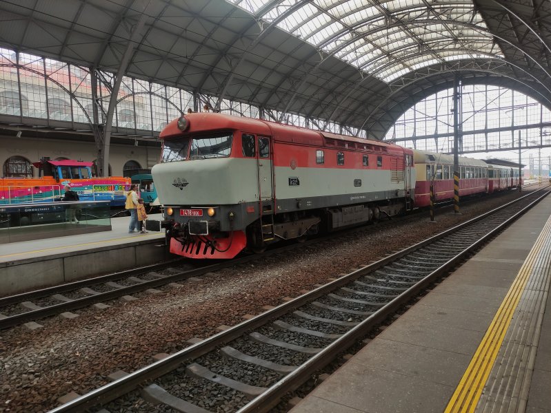 749 006-3