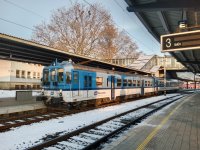 842 025-9