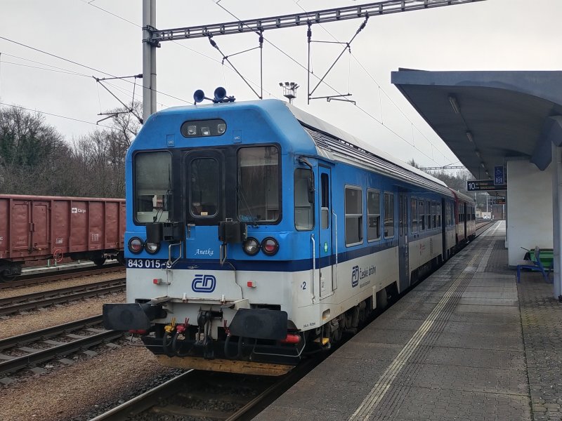 843 015-9