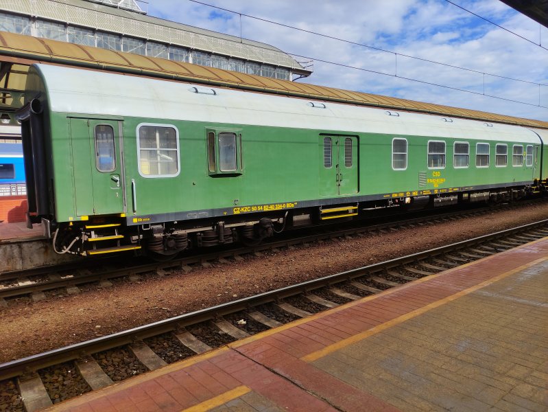 82-40 334-0