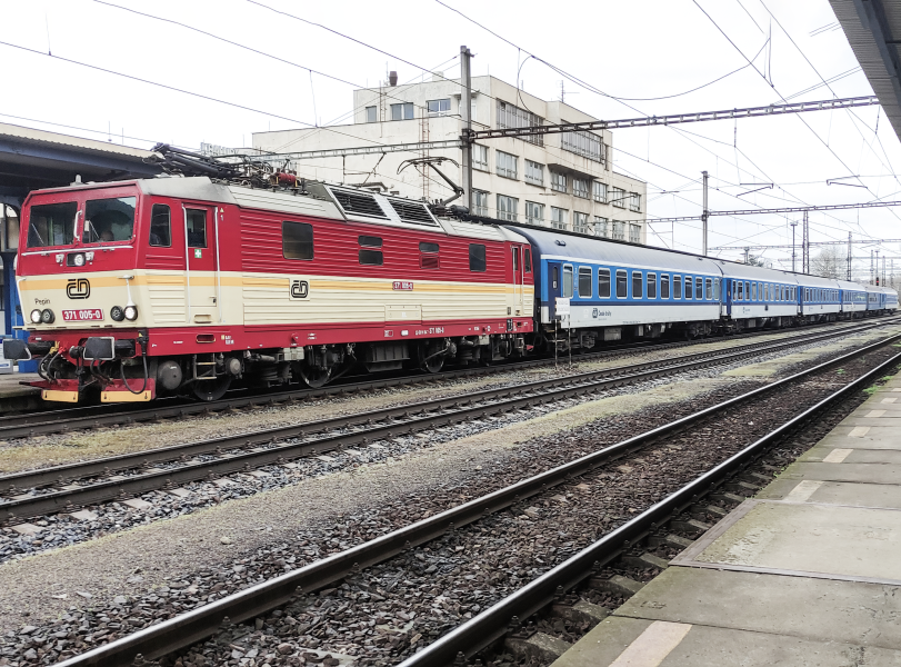 371 005-0