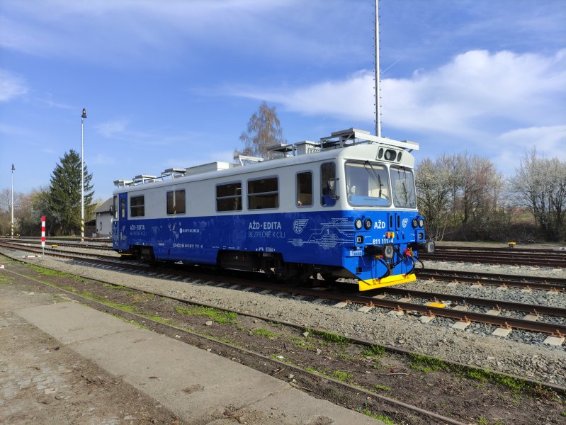 811 111-4
