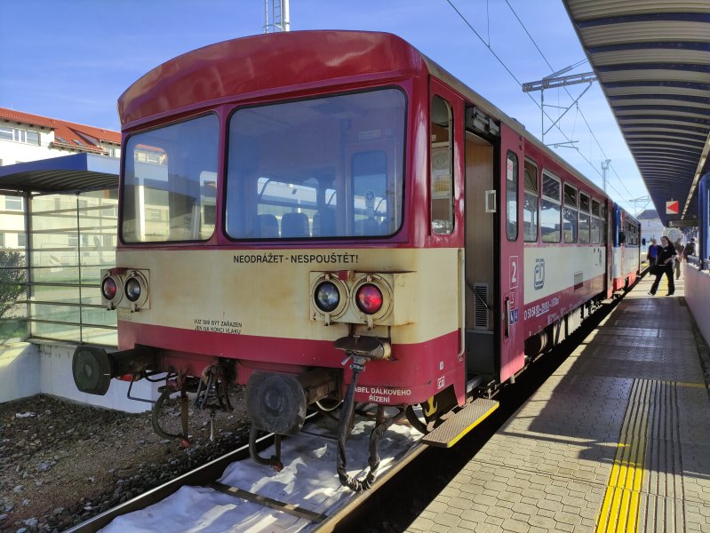 93-29 041-3