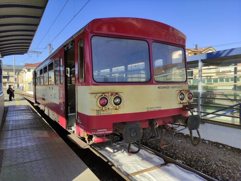 93-29 041-3