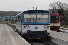 810 572-8
