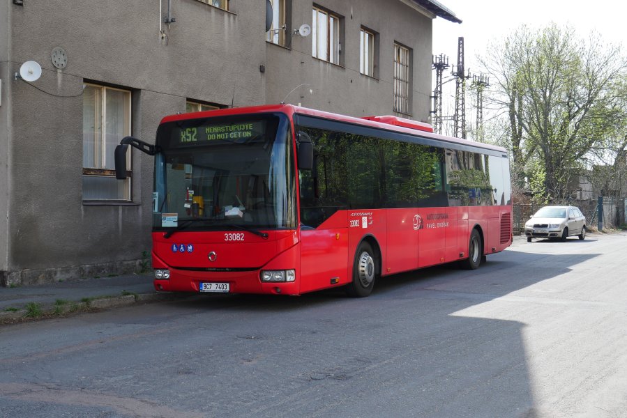 33082