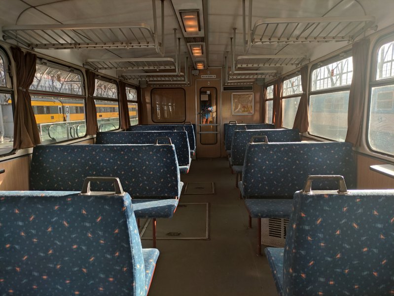 810 381-4