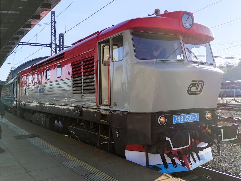 749 250-7