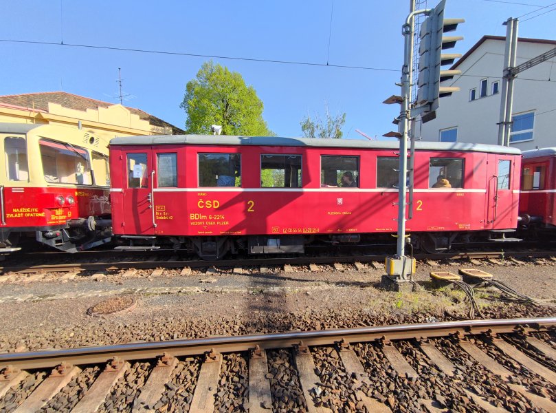 93-29 121-8