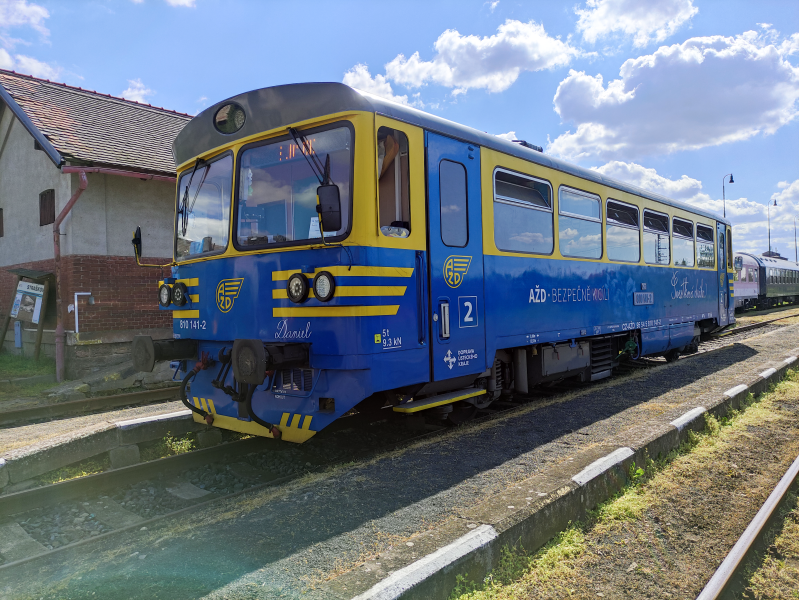 810 141-2