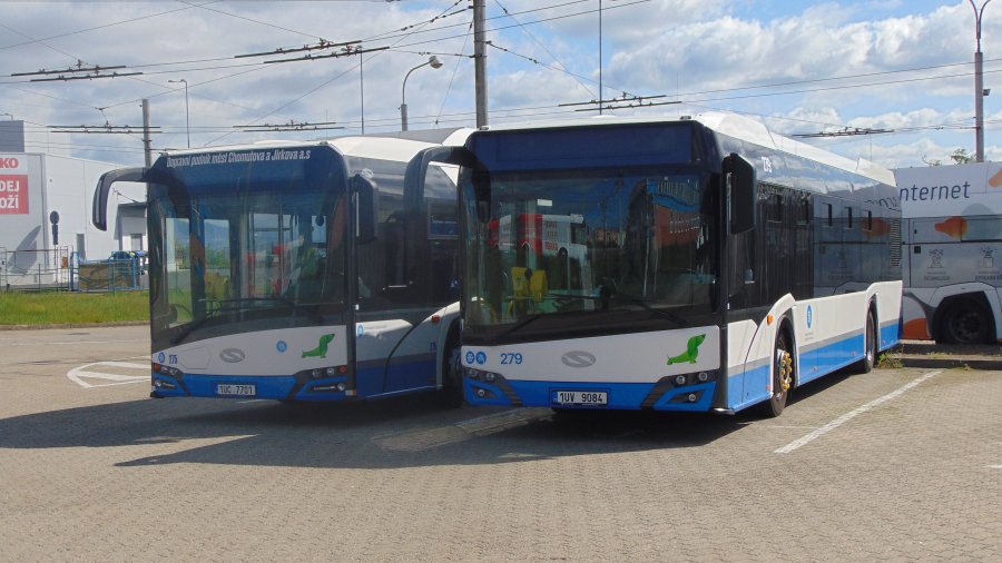 275