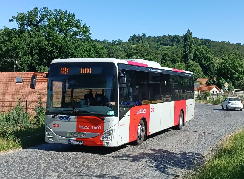 1607