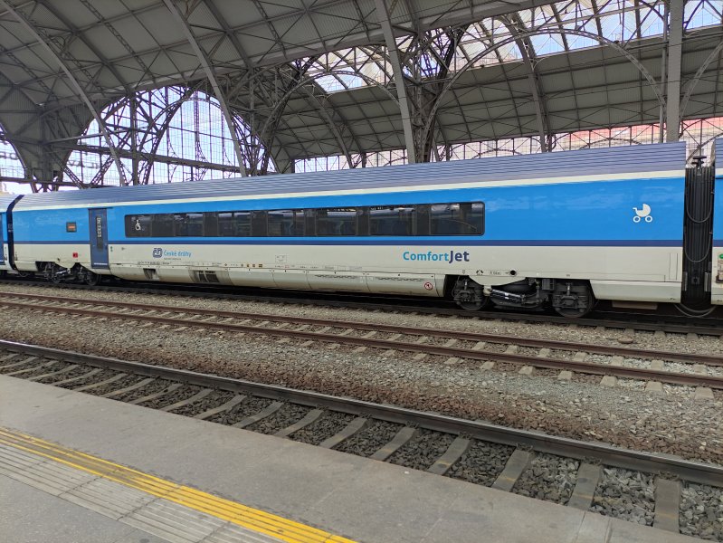 84-90 003-1