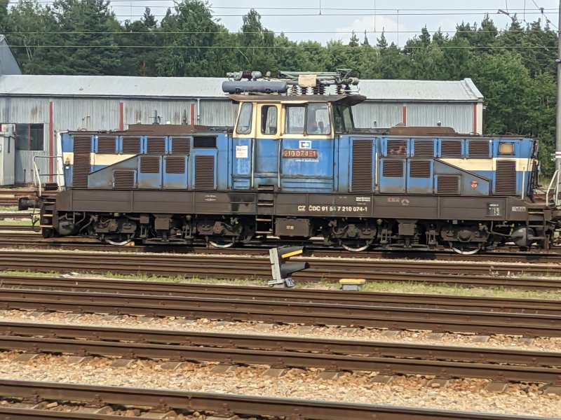 210 074-1