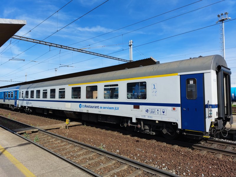 85-71 003-7