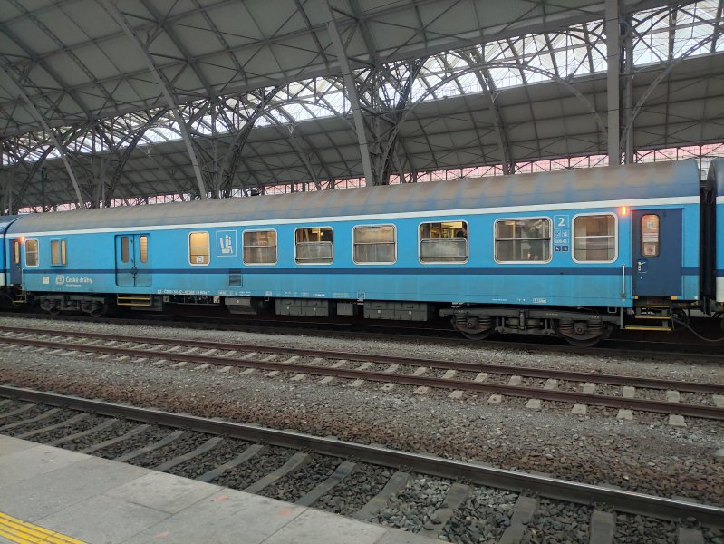 82-40 381-0