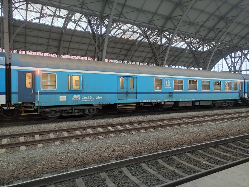 82-40 381-0