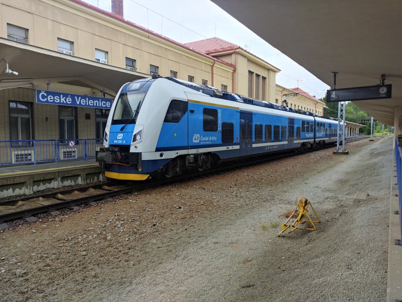 650 225-6