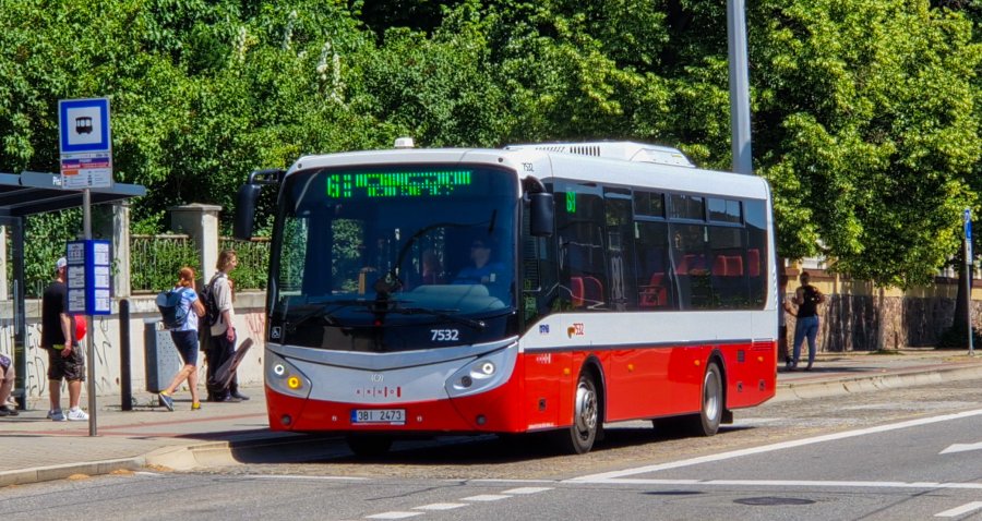 7532