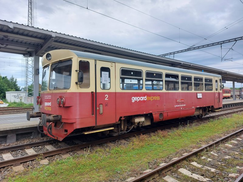 810 405-1
