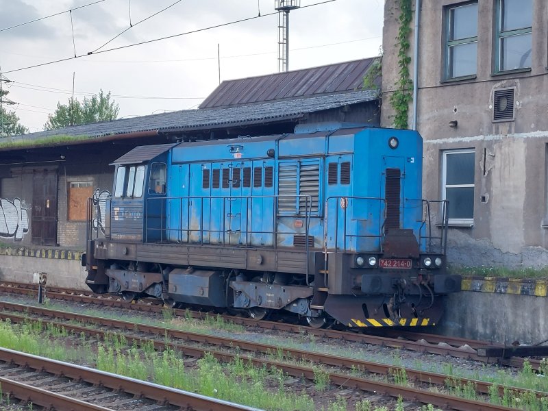 742 214-0