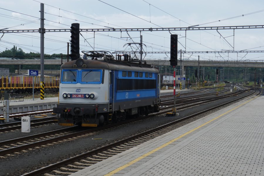 242 246-7