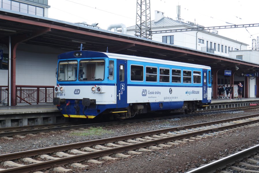 810 326-9