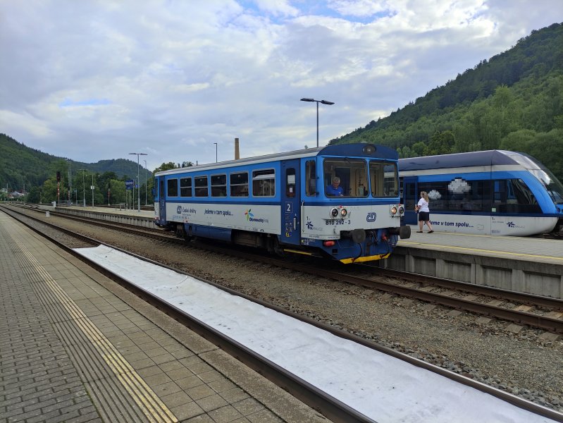 810 292-3