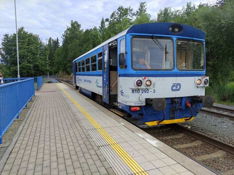 810 292-3