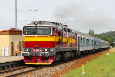 754 043-8