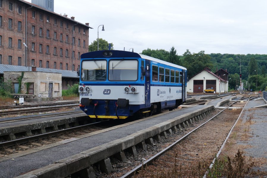810 326-9